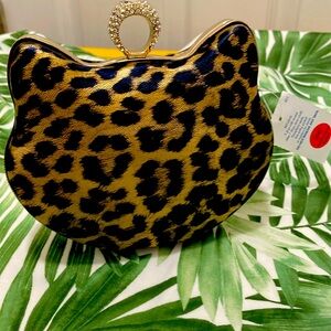Leopard clutch bag